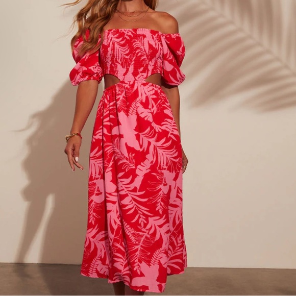 Vici Collection - Cut Out Dress - Like new - worn 1X - see last pic 4 details - Picture 2 of 4